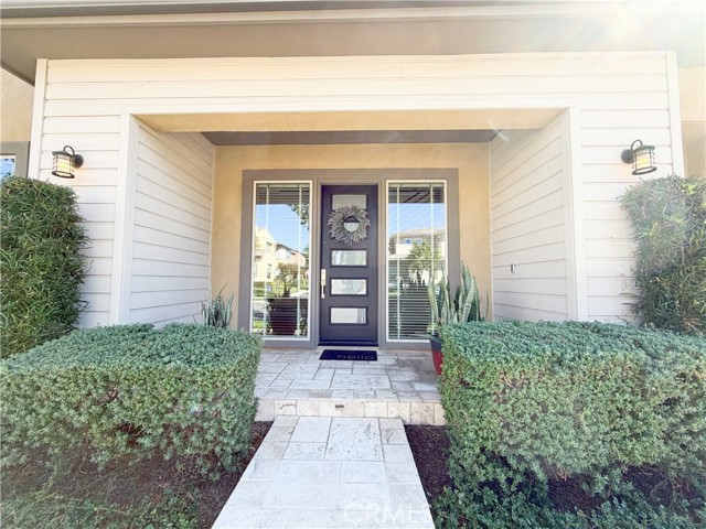 Detail Gallery Image 3 of 46 For 64 Turnstone, Irvine,  CA 92618 - 4 Beds | 4/1 Baths