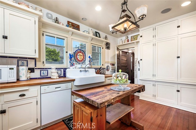 Detail Gallery Image 22 of 56 For 302 Orizaba Avenue, Long Beach,  CA 90814 - 6 Beds | 5 Baths