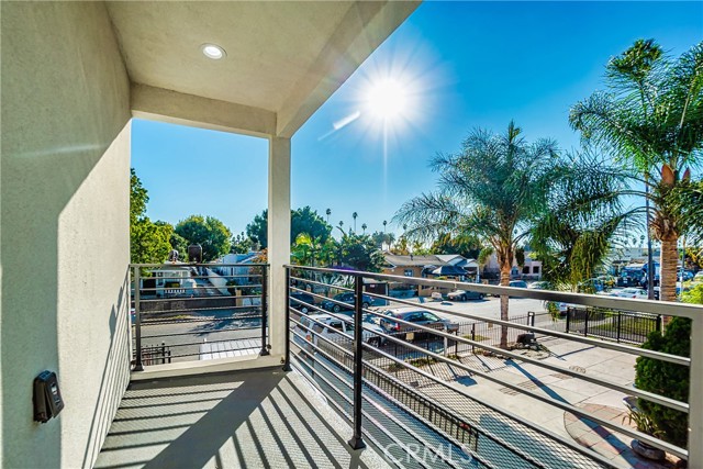 529 W W 80th Street #6, Los Angeles, CA, 90044 529 W W 80th Street #6, Los Angeles, CA, 90044