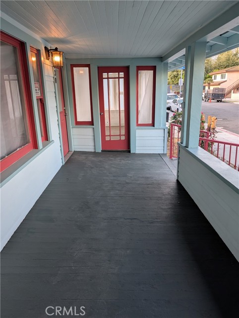 Detail Gallery Image 3 of 25 For 330 Daisy Ave, Long Beach,  CA 90802 - 3 Beds | 2 Baths
