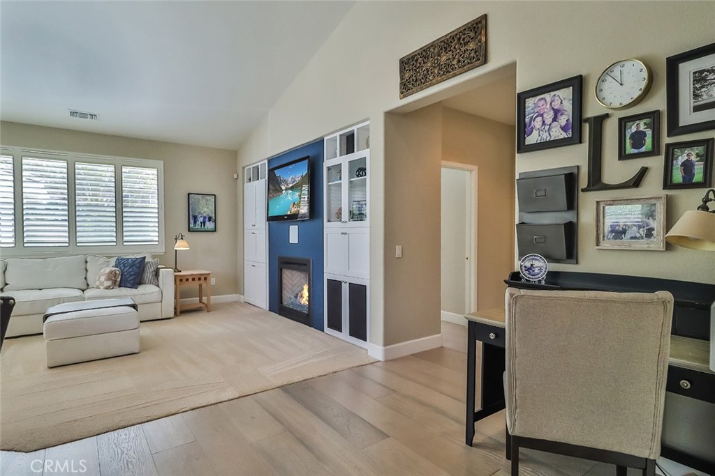 MLS #SR25108535 image #10