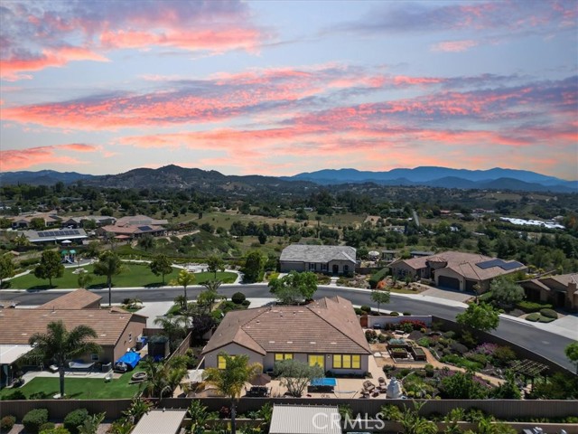 Detail Gallery Image 1 of 56 For 287 Tom Mcguinness Jr. Cir, Fallbrook,  CA 92028 - 4 Beds | 2/1 Baths