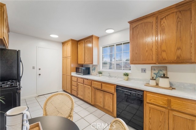 Detail Gallery Image 12 of 24 For 1211 S Fremont St, Anaheim,  CA 92804 - 4 Beds | 1/1 Baths