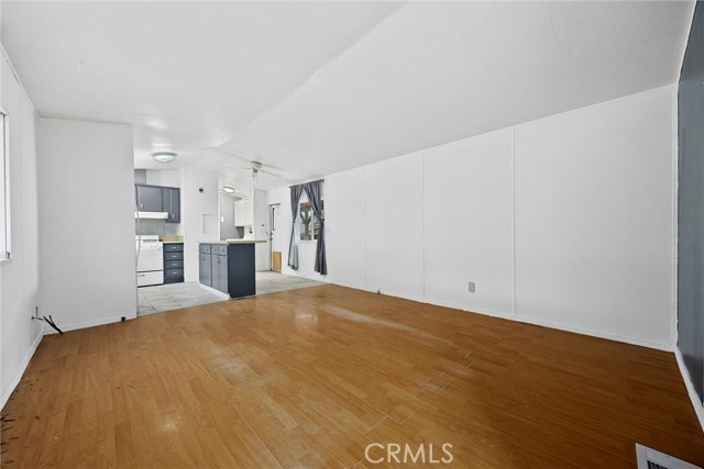 Detail Gallery Image 11 of 31 For 14035 Rosedale Hwy #7,  Bakersfield,  CA 93314 - 2 Beds | 2 Baths