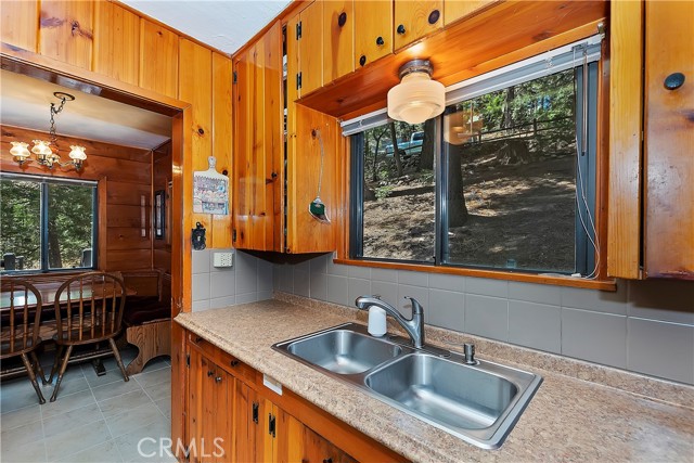 Detail Gallery Image 19 of 46 For 26293 State Highway 189, Twin Peaks,  CA 92391 - 3 Beds | 2 Baths