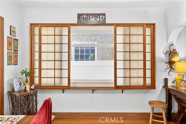 Detail Gallery Image 9 of 35 For 40 La Verne Ave, Long Beach,  CA 90803 - 4 Beds | 3 Baths