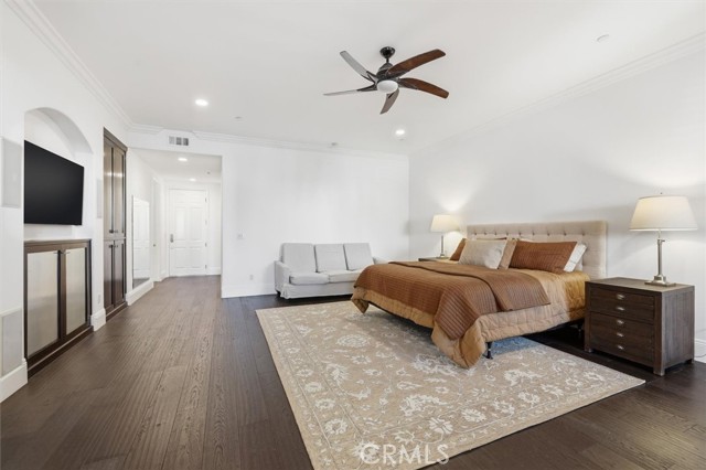 Detail Gallery Image 10 of 30 For 143 N Arnaz Dr #105,  Beverly Hills,  CA 90211 - 3 Beds | 2/1 Baths