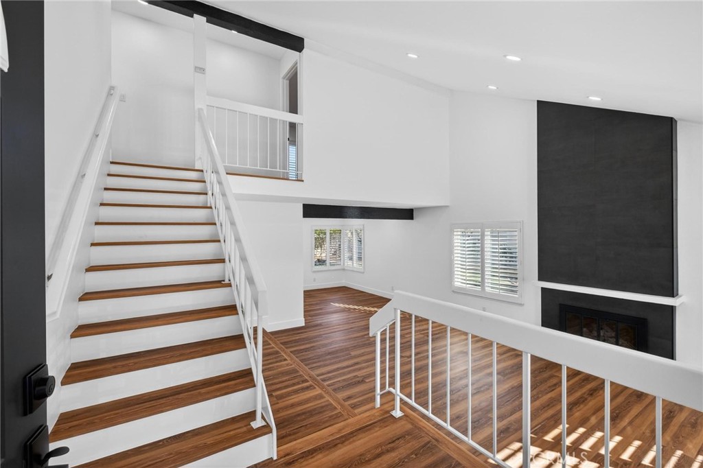 MLS #SB25277394 image #9