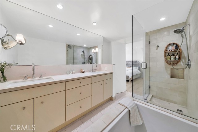 Detail Gallery Image 28 of 37 For 7259 Hillside Ave #102,  Los Angeles,  CA 90046 - 2 Beds | 2 Baths