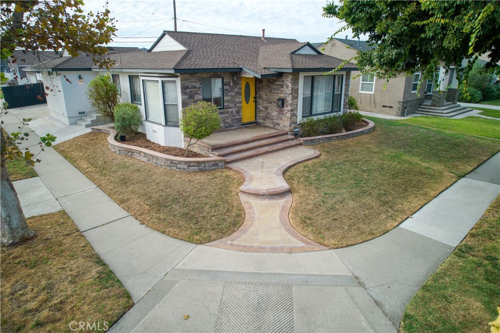 4501 Nipomo Avenue