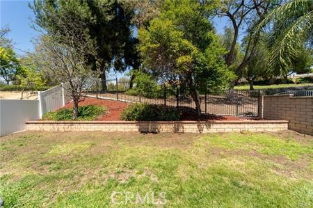 13487 Treasure Way, Chino Hills CA: https://media.crmls.org/medias/d62a69f8-fbe3-4e9e-86d9-b1447fb05d37.jpg