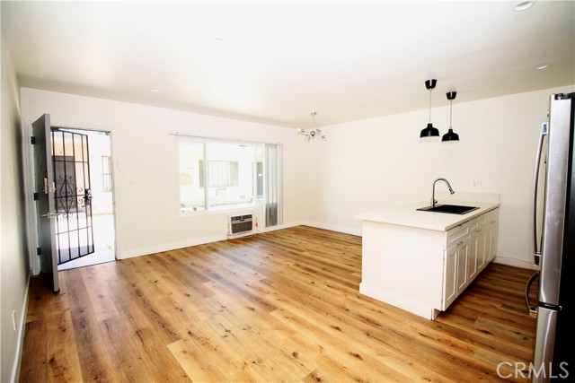 Detail Gallery Image 1 of 6 For 2677 Orchard #2,  Los Angeles,  CA 90007 - 1 Beds | 1 Baths