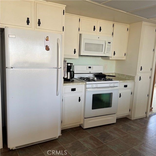 Detail Gallery Image 35 of 37 For 8801 Eton Ave #53,  Canoga Park,  CA 91304 - 2 Beds | 2 Baths