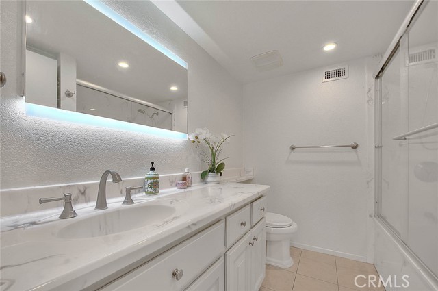 Detail Gallery Image 19 of 27 For 1158 Walnut Grove Ave a,  Rosemead,  CA 91770 - 2 Beds | 2 Baths