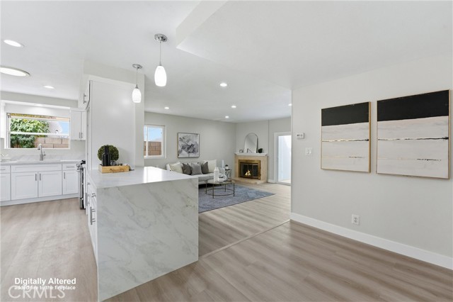 Detail Gallery Image 4 of 48 For 10377 Morning Glory Ave, Fountain Valley,  CA 92708 - 4 Beds | 2 Baths