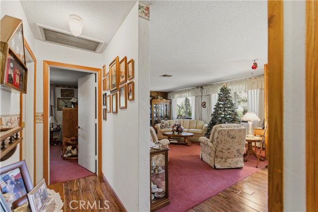 Detail Gallery Image 6 of 44 For 56711 Joshua, Yucca Valley,  CA 92284 - 3 Beds | 2 Baths