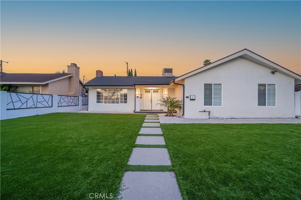 11118 Haskell Avenue