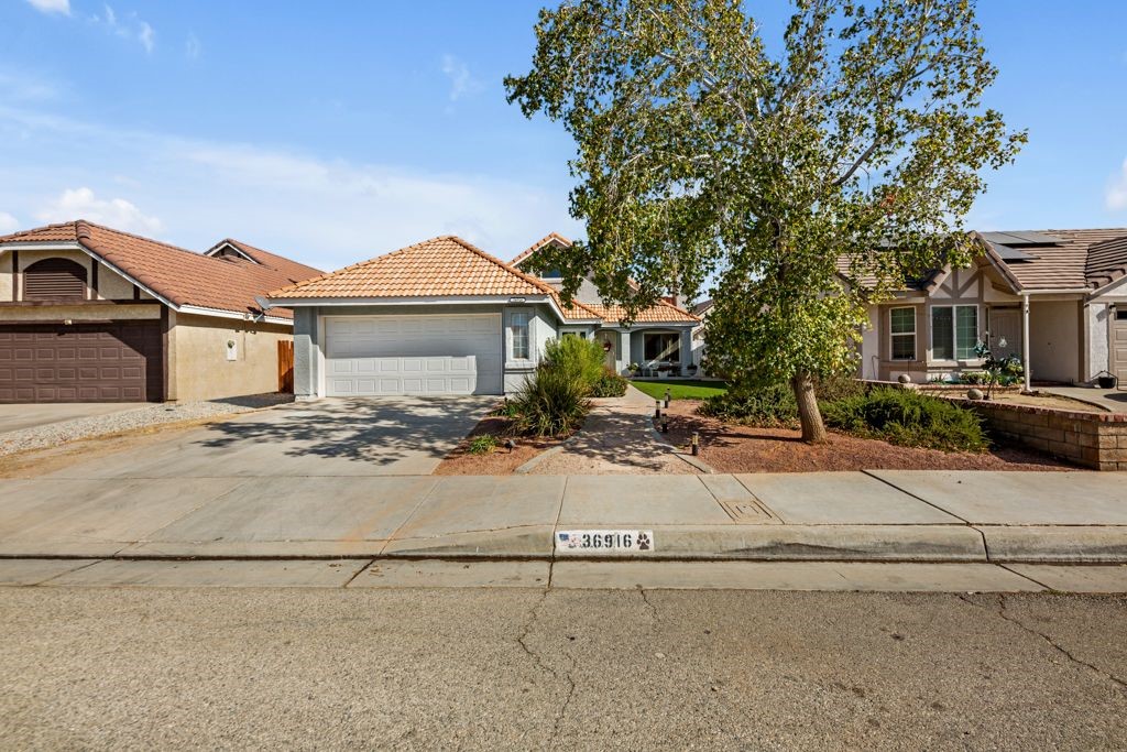 Detail Gallery Image 34 of 34 For 36916 Regency Pl, Palmdale,  CA 93552 - 3 Beds | 2 Baths