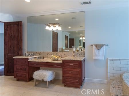 13045 Greenleaf Street, Studio City CA: https://media.crmls.org/medias/d630d2b2-7dbe-411d-8129-0c9ebd5af64e.jpg