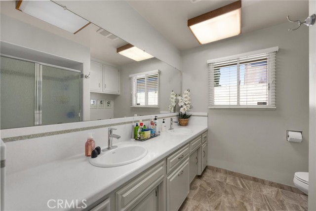 Detail Gallery Image 25 of 73 For 4712 Panorama Dr, Bakersfield,  CA 93306 - 4 Beds | 2/1 Baths