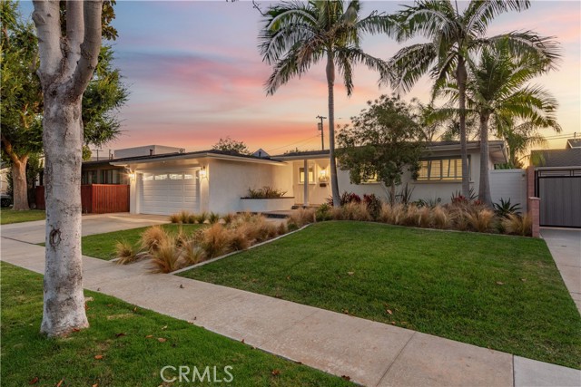 Detail Gallery Image 3 of 53 For 1841 Tevis Ave, Long Beach,  CA 90815 - 3 Beds | 2 Baths