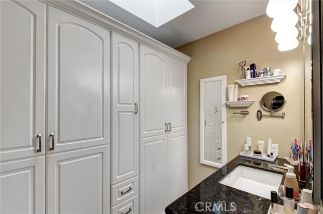 Image 50 of 75 For 22637 Cascade