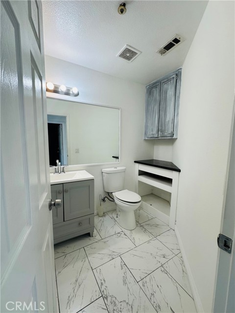 9795 Lime Ave, Fontana, CA 92335 photo 4