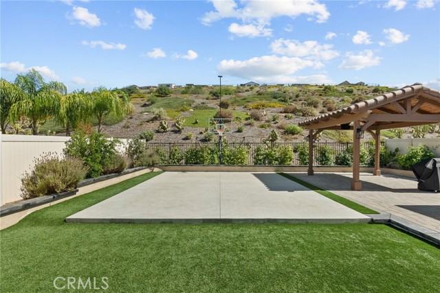Detail Gallery Image 6 of 56 For 28600 Foothill Way, Saugus,  CA 91350 - 4 Beds | 3 Baths