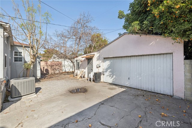 2124 Baltic Avenue, Long Beach, California 90810, 3 Bedrooms Bedrooms, ,2 BathroomsBathrooms,Single Family Residence,For Sale,Baltic,IV25026384