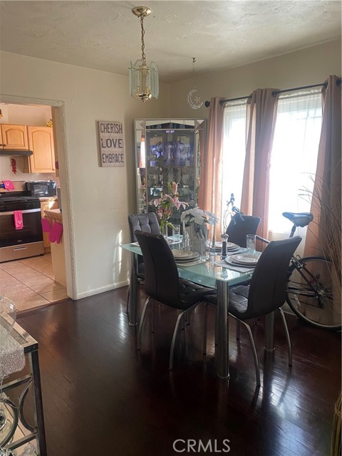 Detail Gallery Image 4 of 20 For 2115 W 102nd, Los Angeles,  CA 90047 - – Beds | – Baths