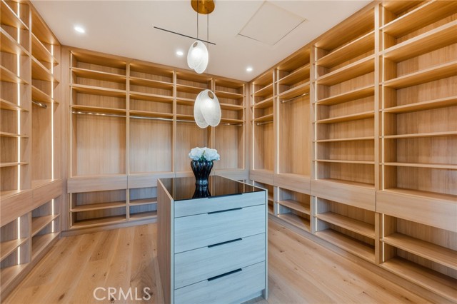 Detail Gallery Image 13 of 36 For 16252 Addison St, Encino,  CA 91436 - 7 Beds | 7/1 Baths