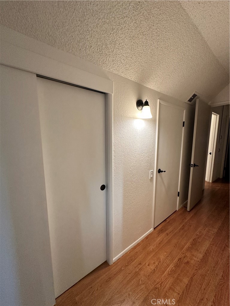 https://media.crmls.org/medias/d634a932-cef3-4a32-bfa3-a3d9f9544b93.jpg?preset=X-Large