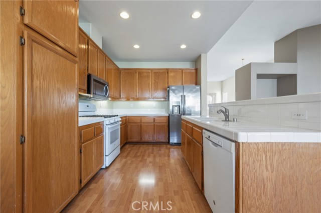 Detail Gallery Image 4 of 36 For 41151 Marseille Ct, Murrieta,  CA 92562 - 4 Beds | 2 Baths