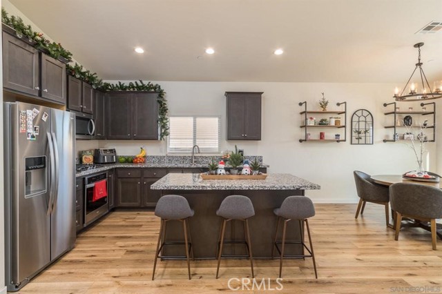 Detail Gallery Image 10 of 36 For 11359 Quail Hollow St, Victorville,  CA 92392 - 4 Beds | 3 Baths