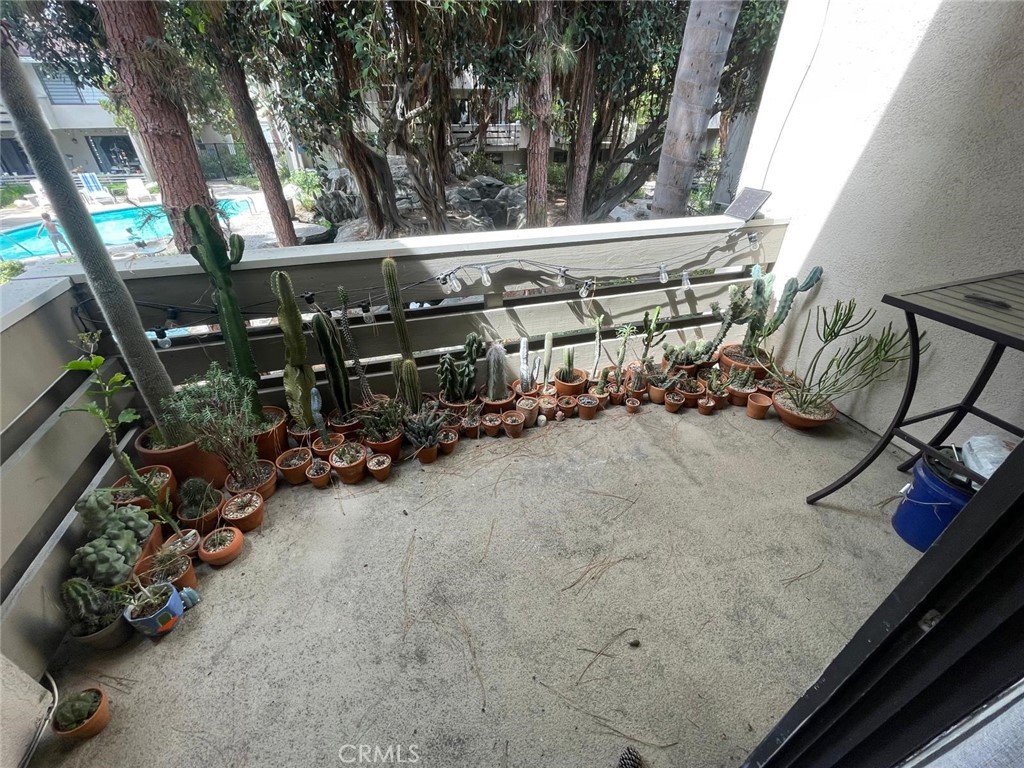 D6358070 E697 4527 9166 F357efbf4360