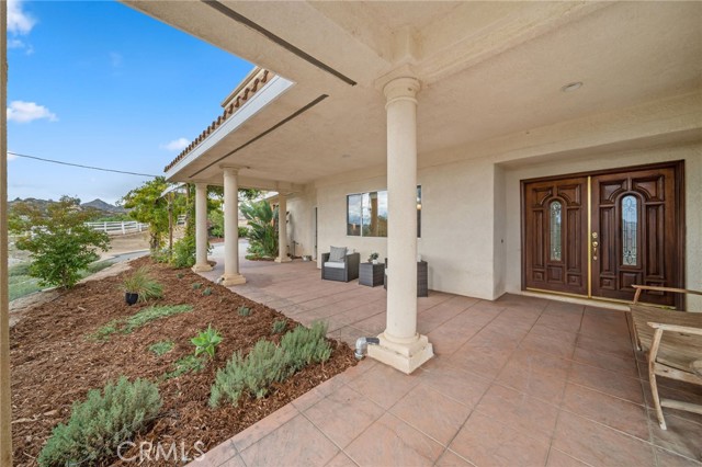 Detail Gallery Image 16 of 75 For 38565 Green Meadow Rd, Temecula,  CA 92592 - 4 Beds | 3 Baths
