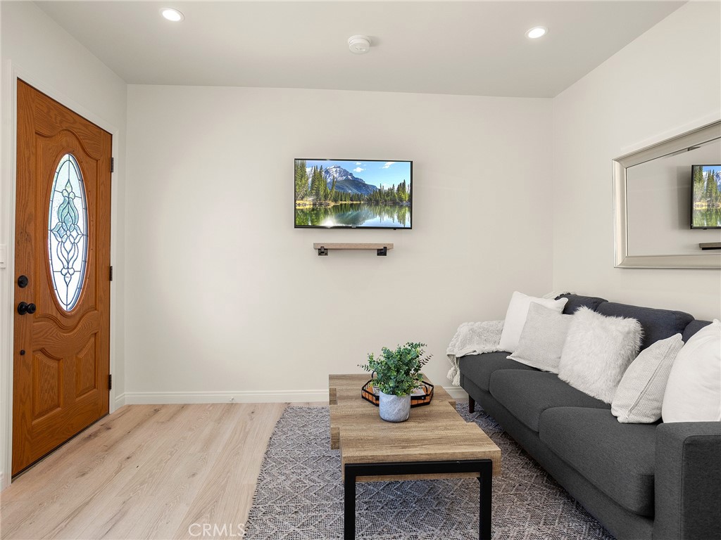 3309 Wedgewood Lane Burbank img 24