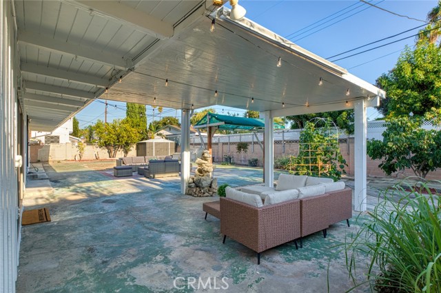 10072 Roselee Drive, Garden Grove CA: https://media.crmls.org/medias/d635e387-6473-4347-963a-b3fe6e6db599.jpg