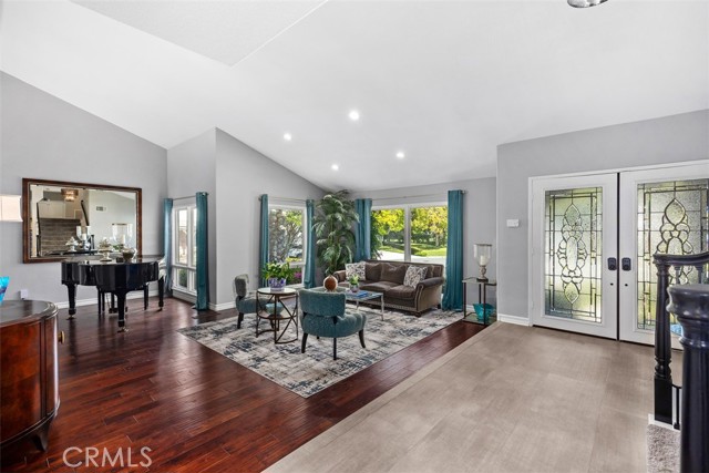 27215 Stagewood Court, Laguna Hills CA: https://media.crmls.org/medias/d635f0fc-9f87-4007-a21e-1936204f750a.jpg