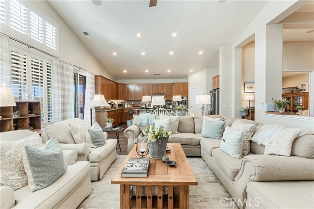 Detail Gallery Image 5 of 72 For 31831 Ridge Berry, Winchester,  CA 92596 - 3 Beds | 3 Baths