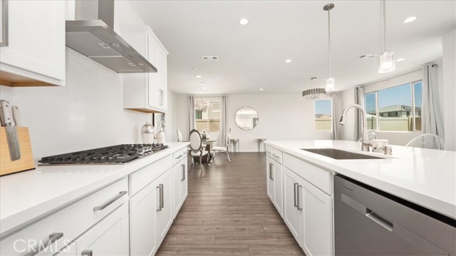 Image 10 of 40 For 773 Pinehurst Street