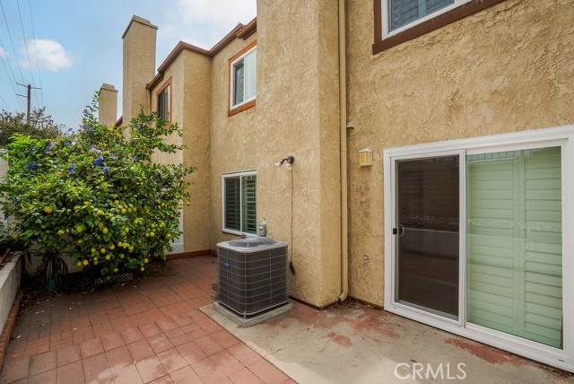 555 South Azusa Avenue, 52 photo 28