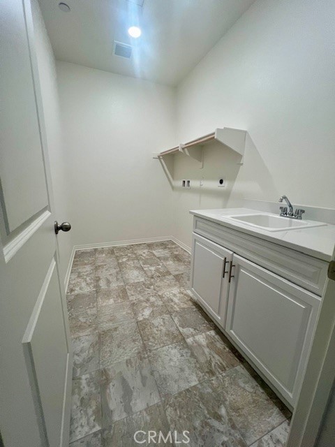 Detail Gallery Image 15 of 18 For 19246 Salamanca, Riverside,  CA 92508 - 3 Beds | 2 Baths