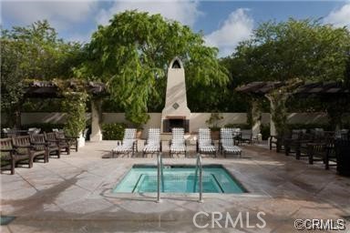 Detail Gallery Image 3 of 4 For 212 Dewdrop, Irvine,  CA 92603 - 2 Beds | 2/1 Baths