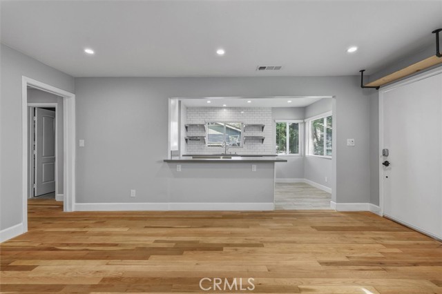 Detail Gallery Image 9 of 43 For 807 Cota, Torrance,  CA 90501 - 2 Beds | 1 Baths