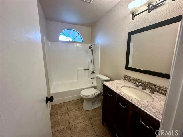 2nd bathroom