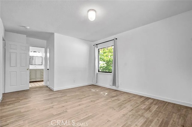 700 W 3rd Street, Santa Ana CA: https://media.crmls.org/medias/d638dbfd-24ef-4bb4-b6e7-71433783dea8.jpg