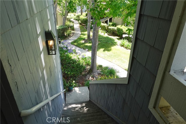 7262 Yellowtail Dr, Huntington Beach CA: https://media.crmls.org/medias/d6395bb0-e1a1-464f-af1f-8b0f745e5c78.jpg