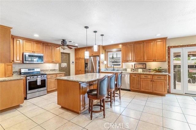 Detail Gallery Image 15 of 39 For 330 E Gladstone St, San Dimas,  CA 91773 - 4 Beds | 3 Baths