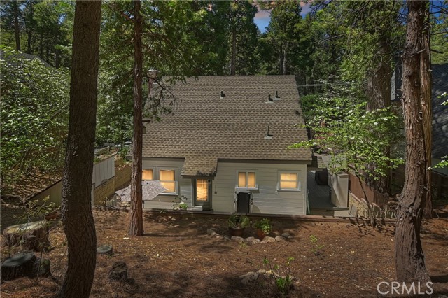 Detail Gallery Image 2 of 33 For 27899 Rainbow Dr, Lake Arrowhead,  CA 92352 - 3 Beds | 1/1 Baths